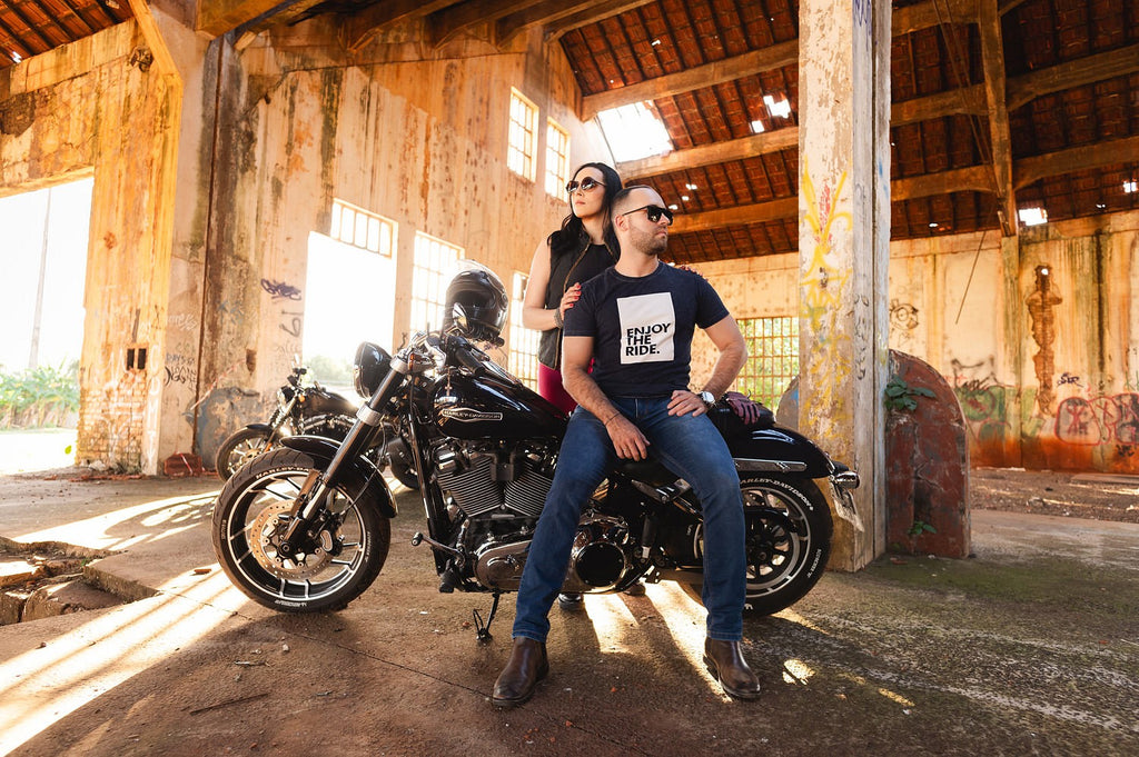 Camiseta Masculina - Enjoy